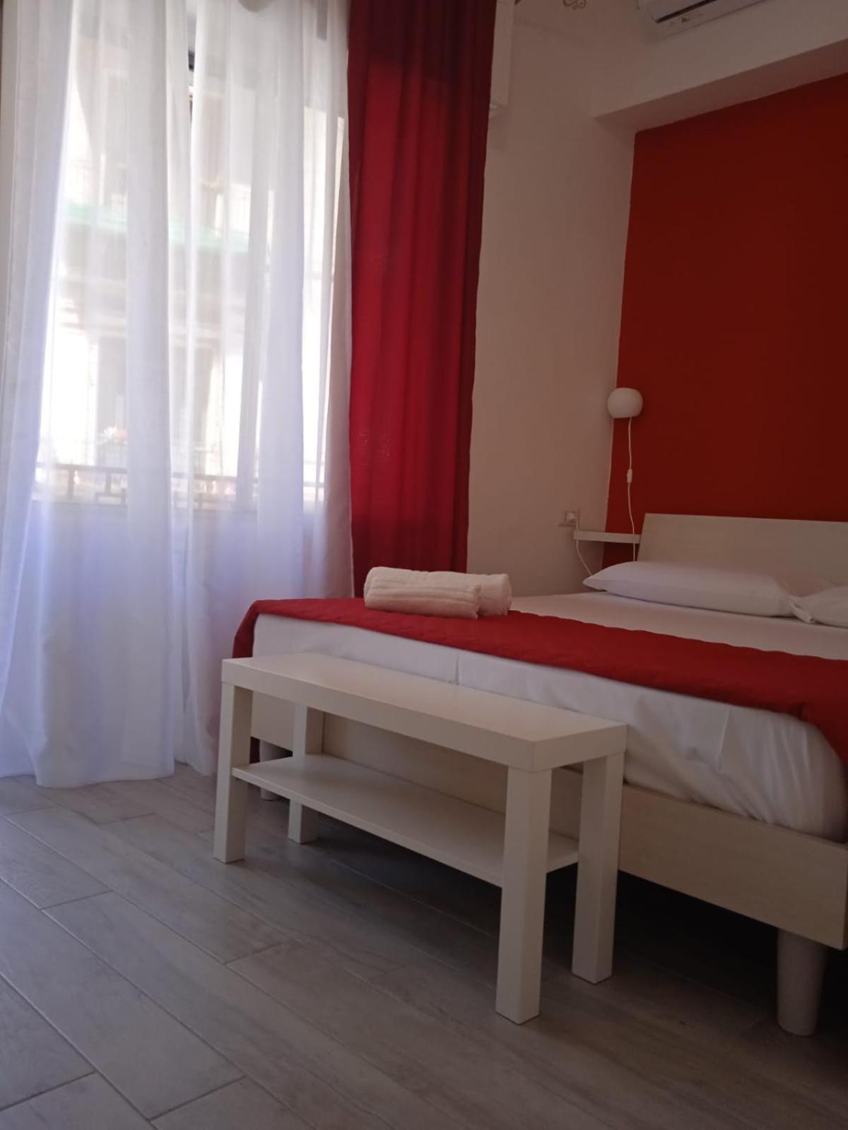Bed and Breakfast La Stazione 92 à Catane Extérieur photo